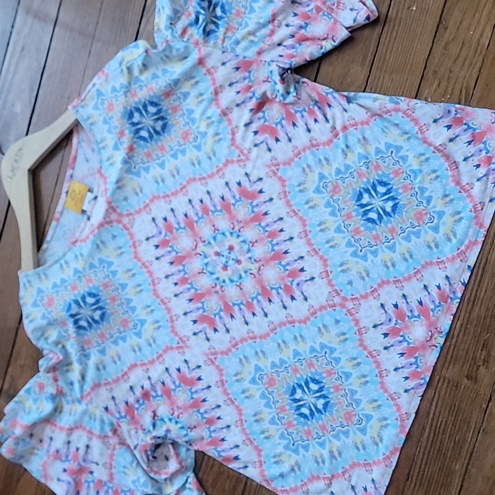 Ruby RD. Petite Blue and White Tie-Dye Short Sleeve Top